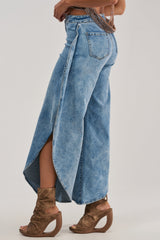 FEEL THE AIR RELAXED DENIM WITH SIDE OPENING