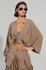 TALK ABOUT ME BLOUSE IN BROWN