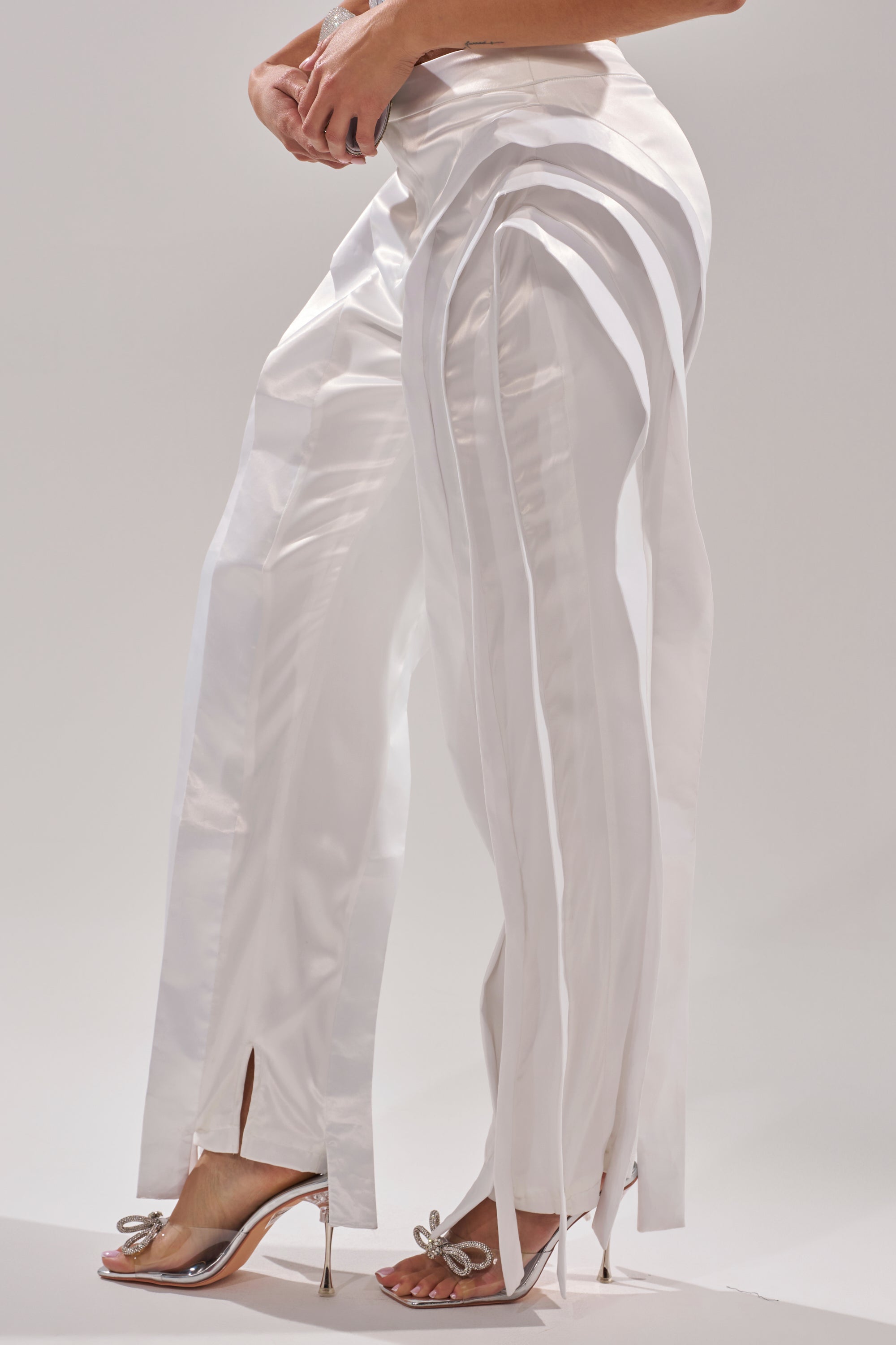 INFINITY TROUSER  IN WHITE