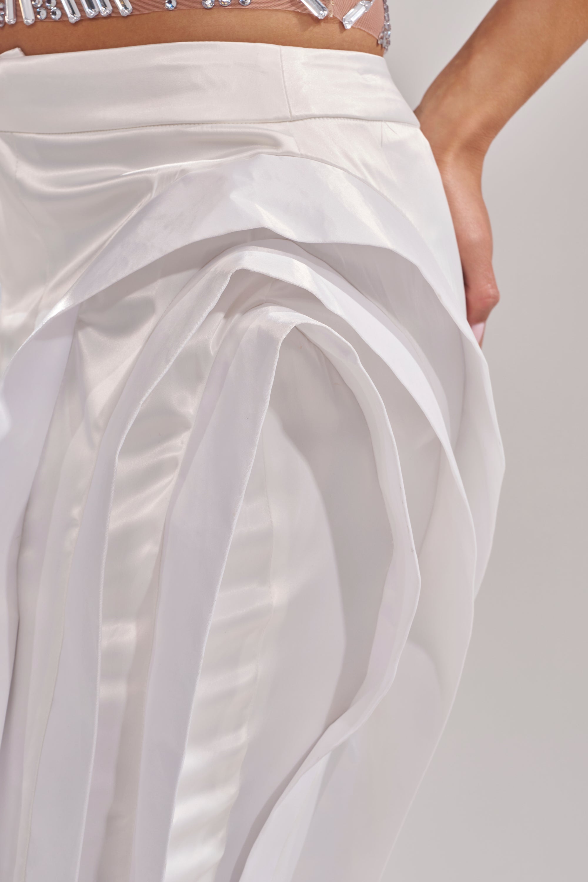INFINITY TROUSER  IN WHITE