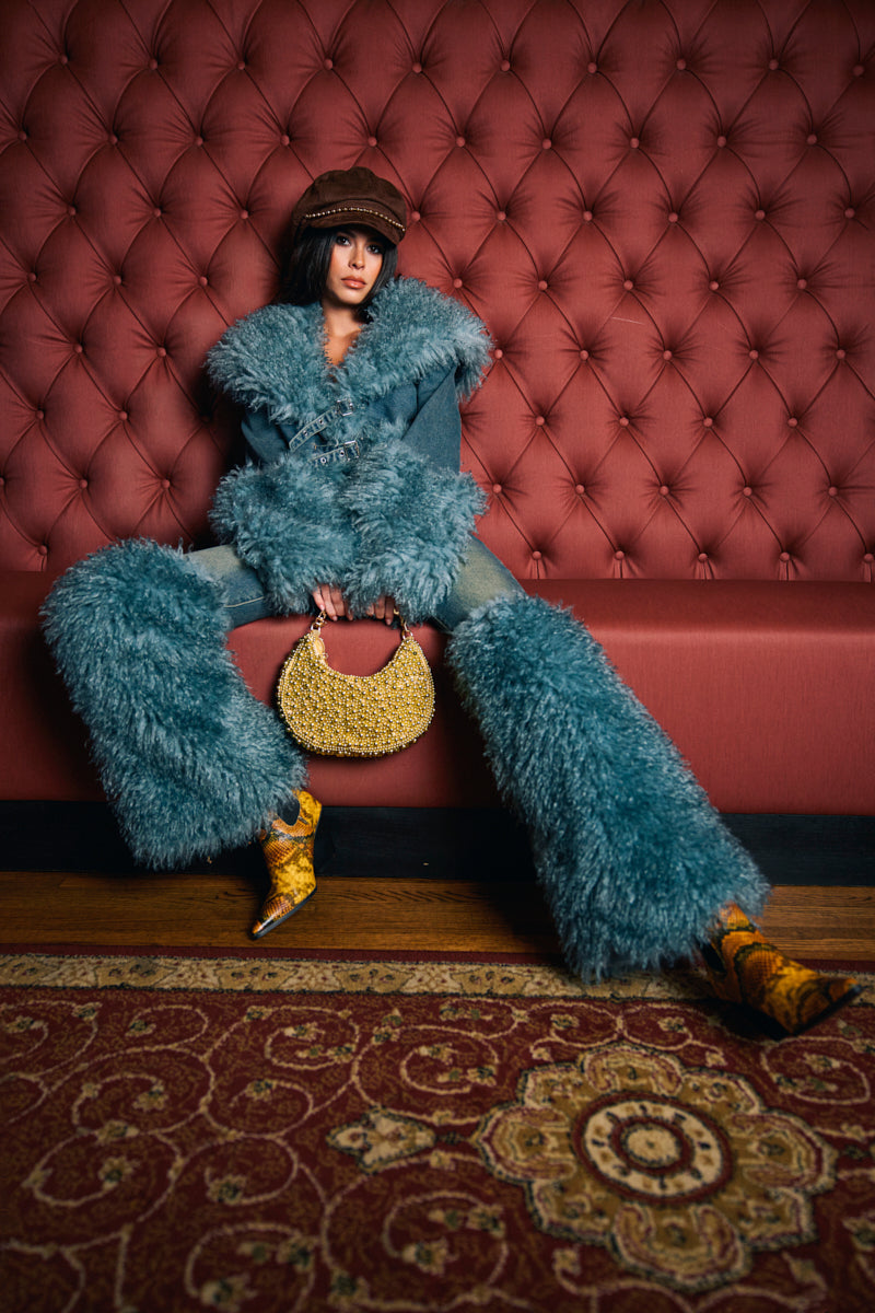 SIT PRETTY FUR TRIM JEANS IN BLUE DENIM
