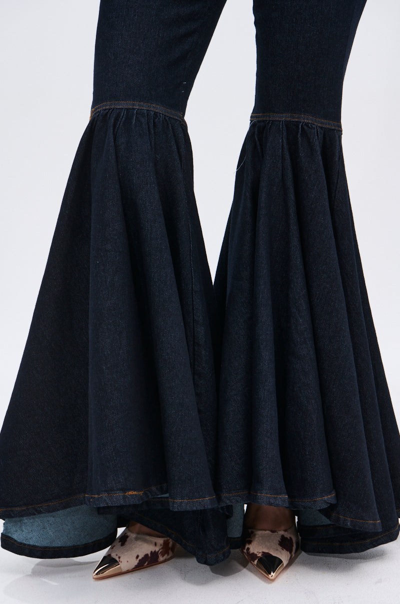 EVERYDAY LIVIN' DENIM SUPER FLARE LEG PANT