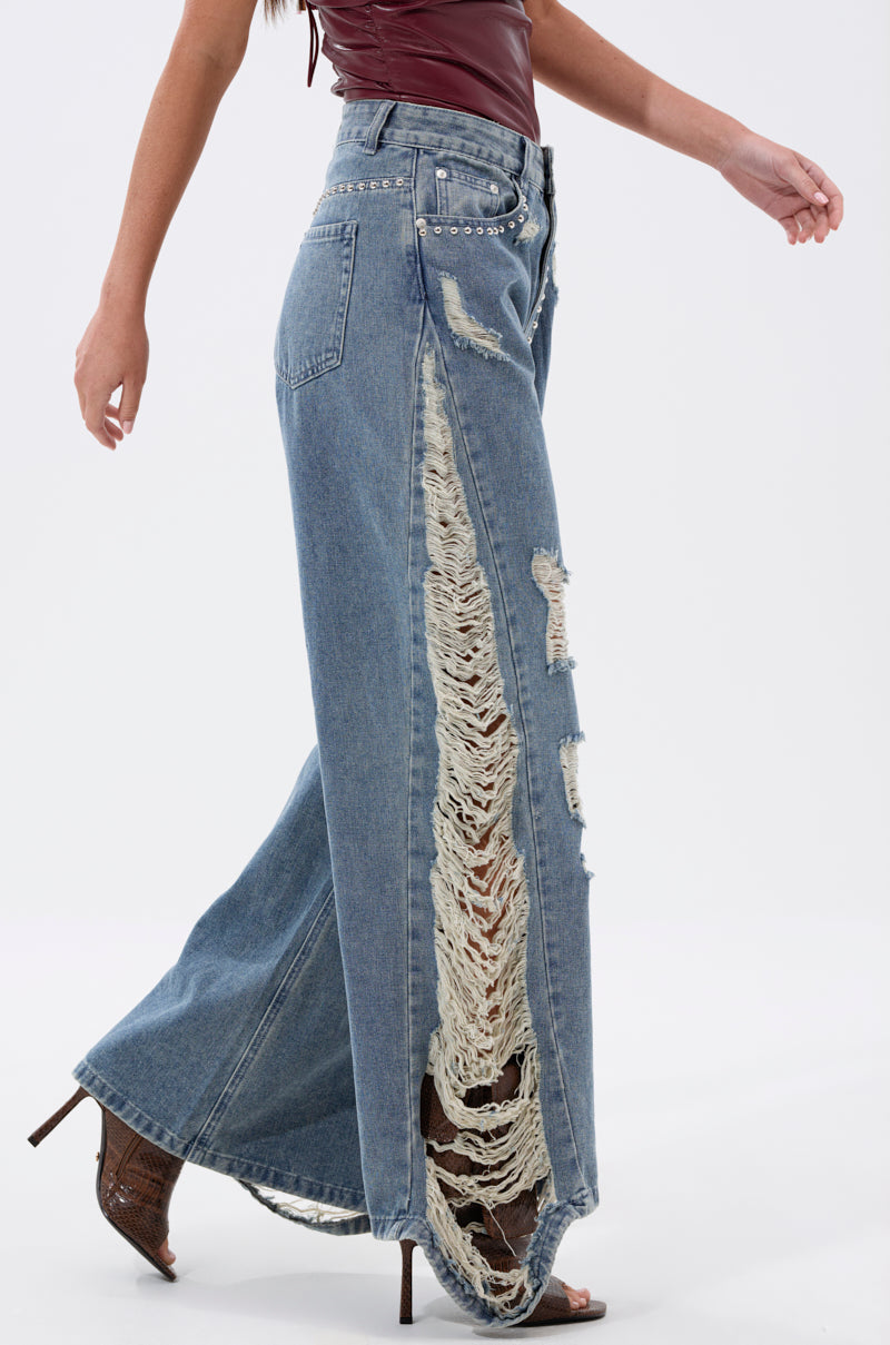 OVER IT DISTRESSED RELAXED DENIM