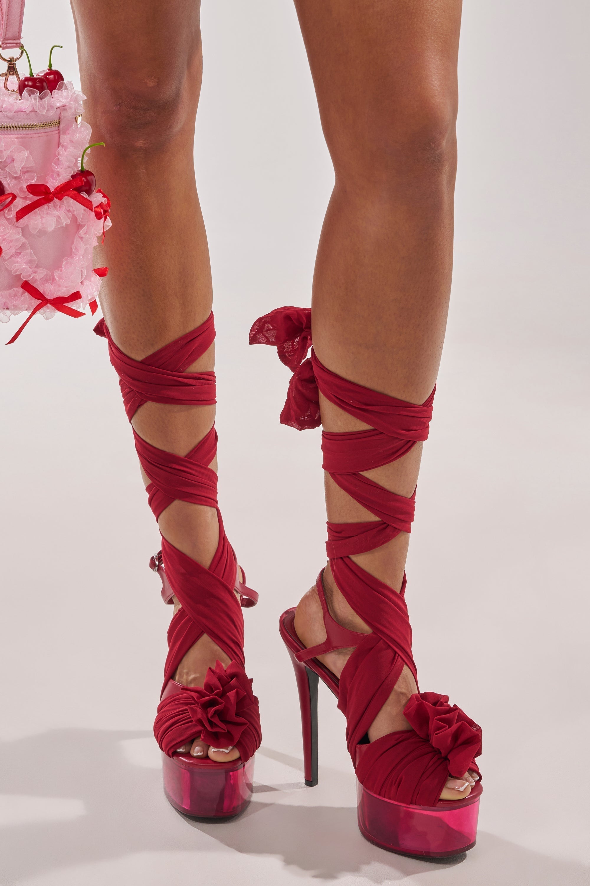 AKIRA GOLD BEAUDEN RED PLATFORM TIE SANDAL