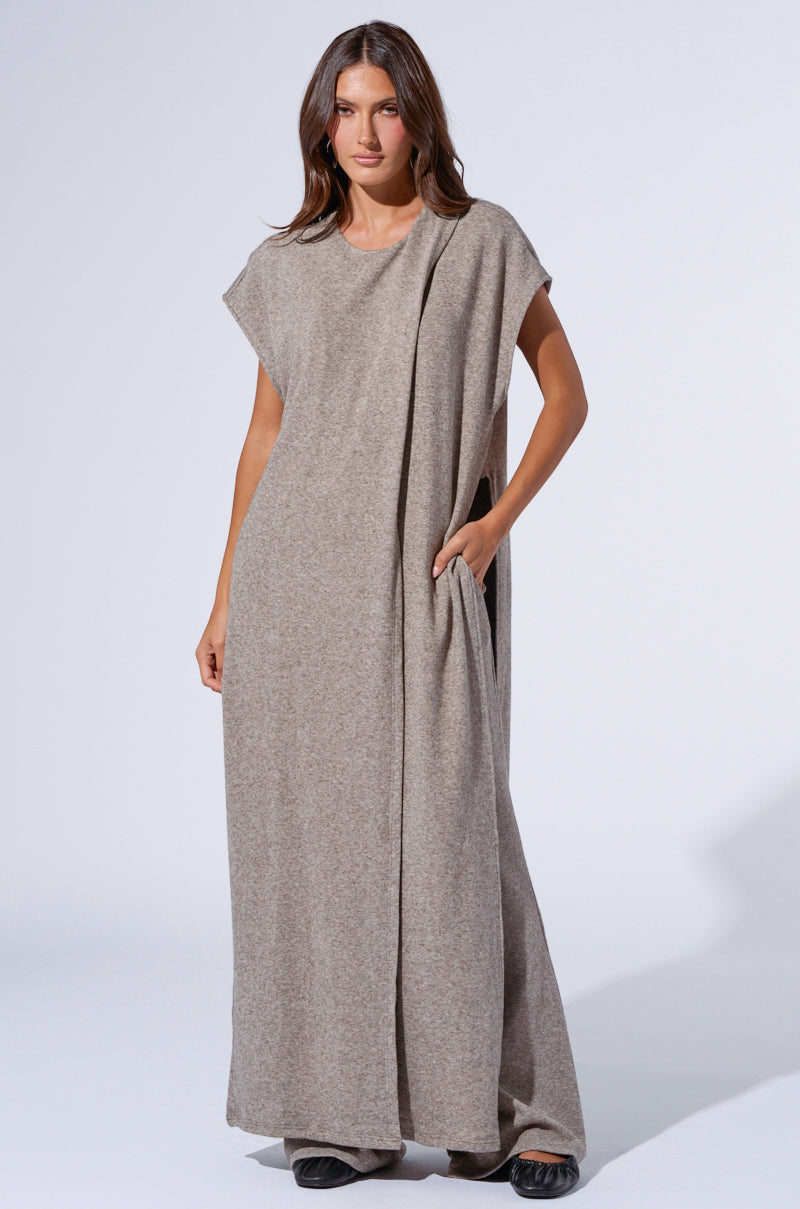 VIBE OUT LONG KNIT SWEATER IN GREY