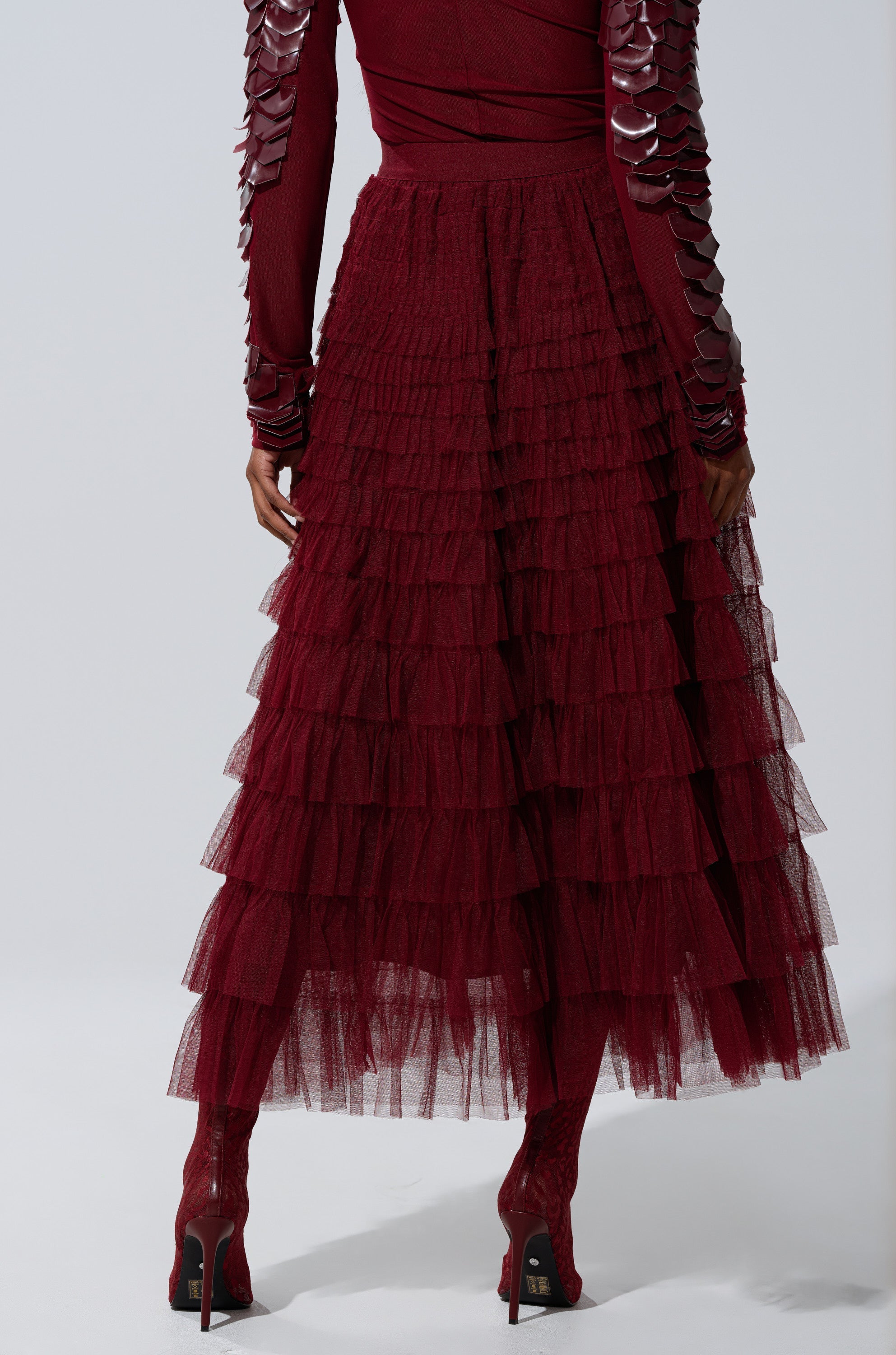 STARS ALIGNED MESH RUFFLE MAXI SKIRT IN BURGUNDY