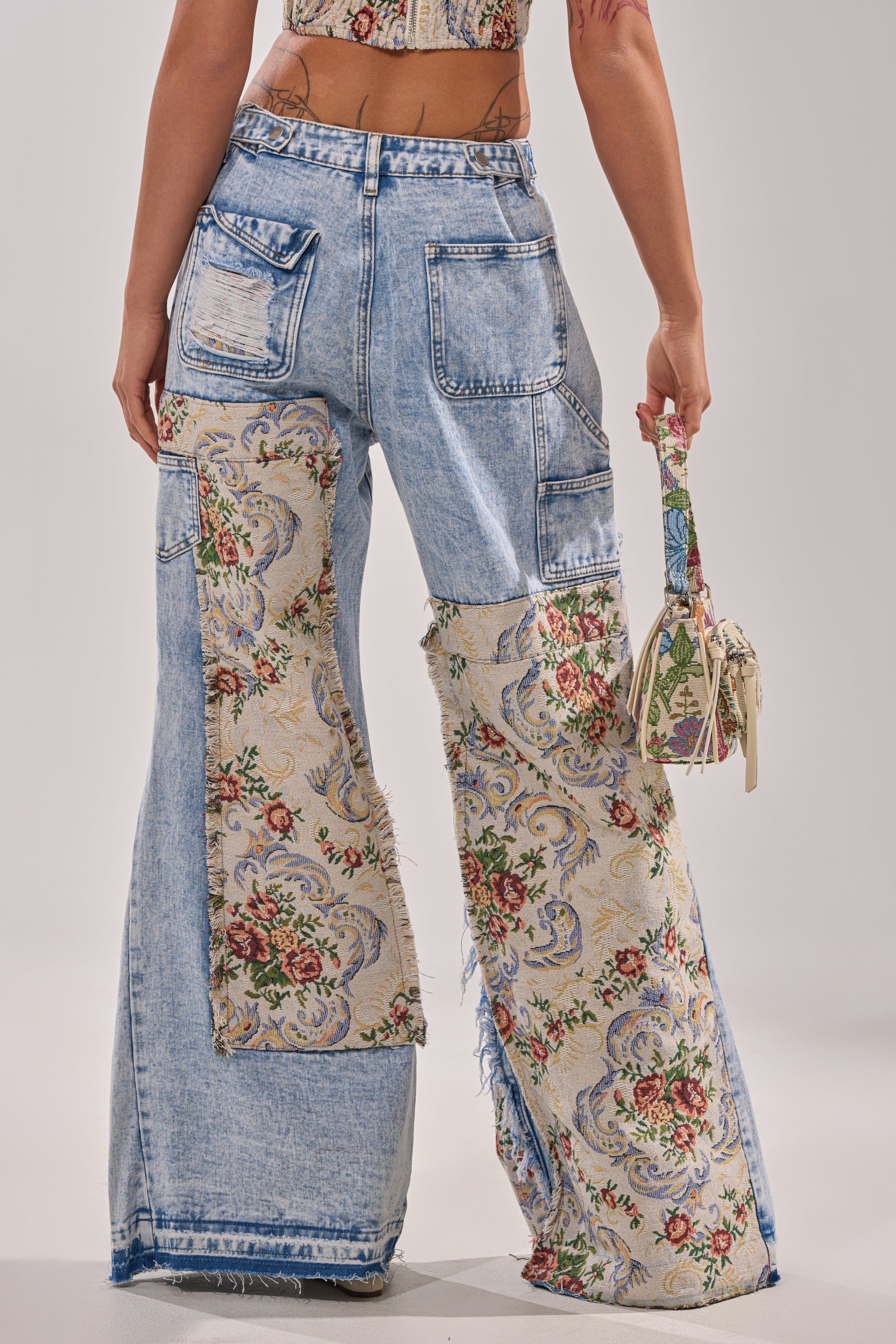 LANA DISTRESSED JEANS WITH JACQUARD DETAIL