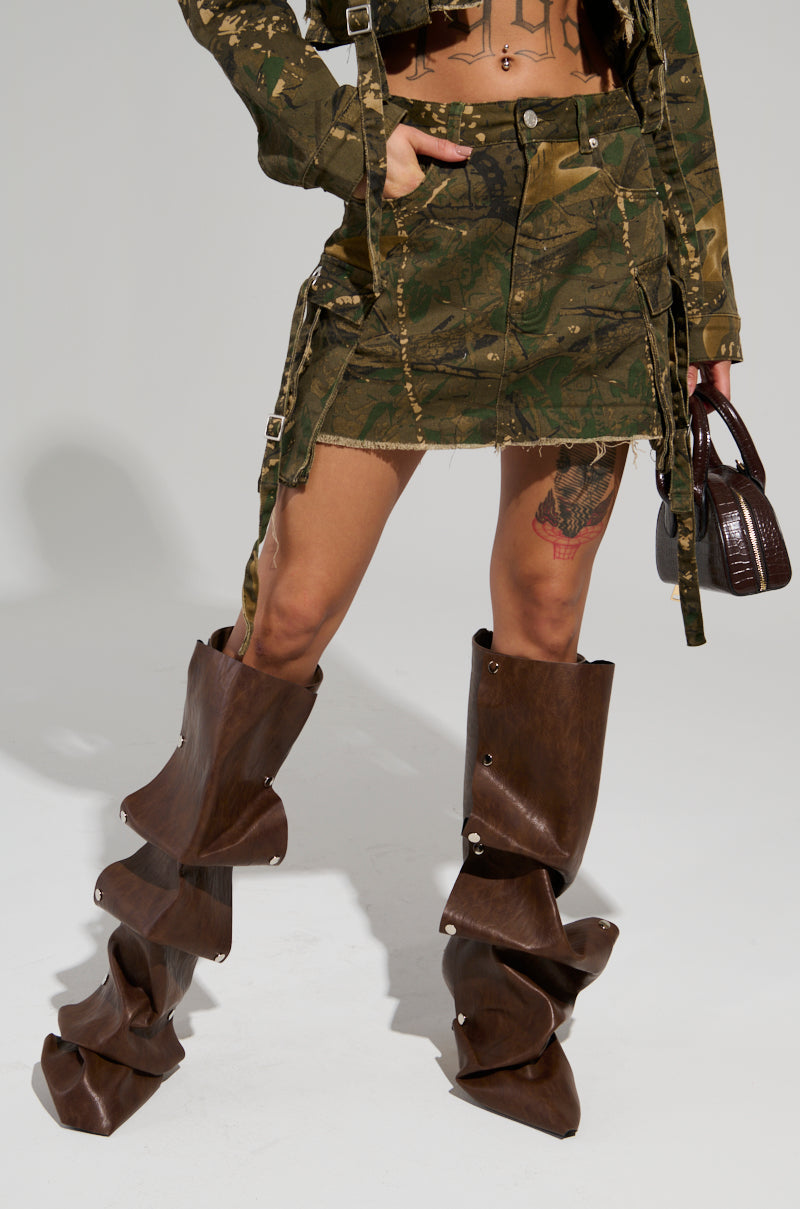 RUNNING FREE MINI SKIRT