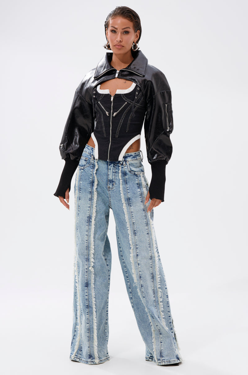 WHO KNOWS DISTRESSED WIDE LEG DENIM