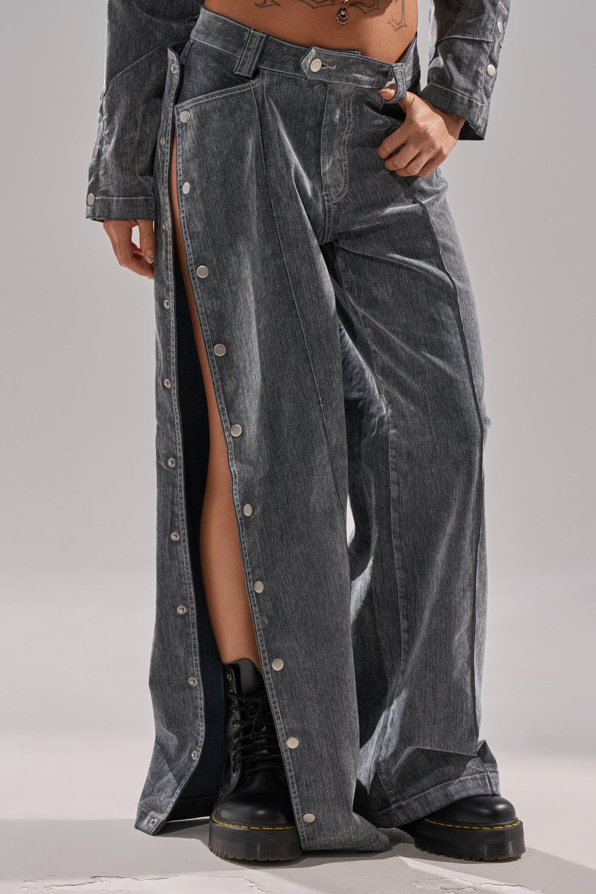 CATCHING EYES VELVET DENIM WIDE-LEG PANT
