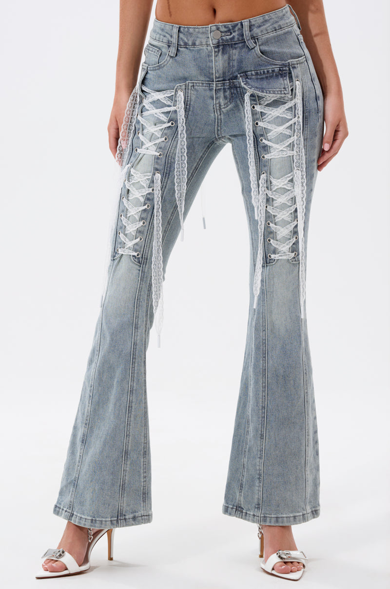 TIED UP FLARE JEANS
