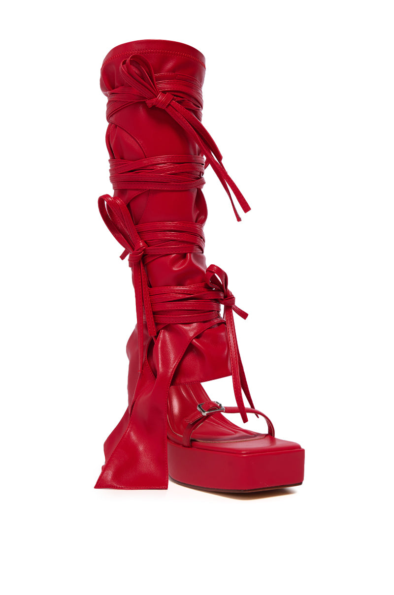 AZALEA WANG LENNOX 2 IN 1 STRAPPY SANDAL IN RED