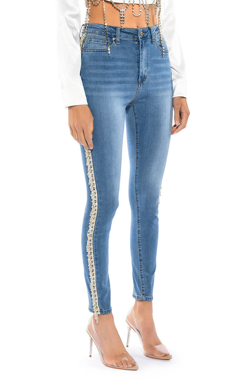 FELLING LIKE A STAR HIGH RISE RHINESTONE SKINNY JEANS