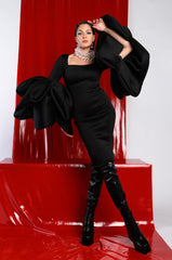 MADDI EXTREME SLEEVE MIDI DRESS