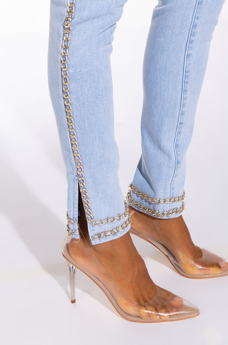 ME MYSELF AND I CHAIN DETAIL SKINNY JEAN
