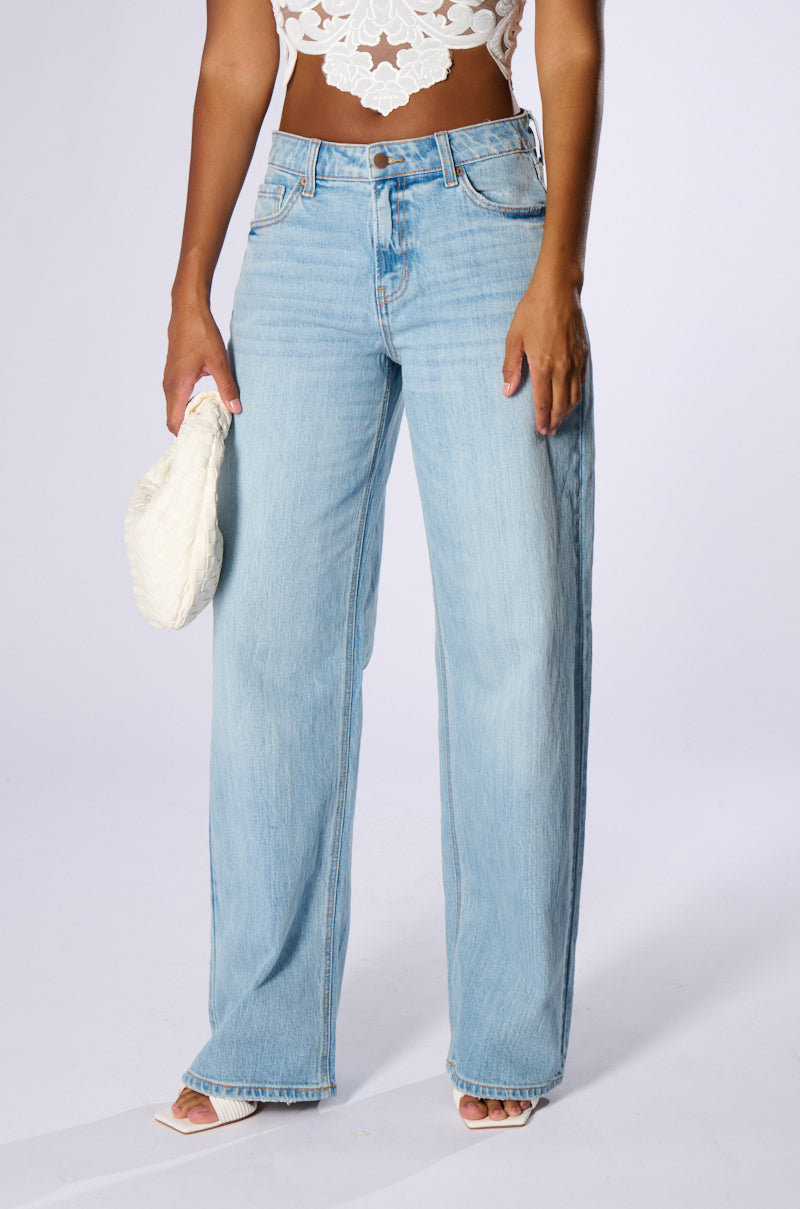 NICOLE VINTAGE LOW RISE JEAN