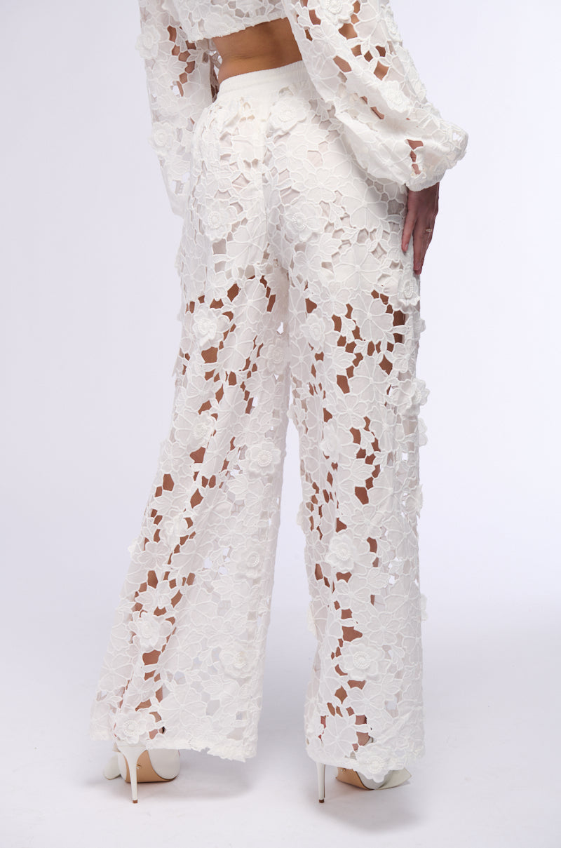ONE LAST NIGHT FLORAL WIDE LEG PANT