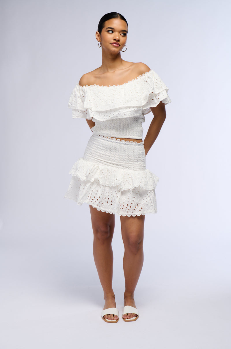 SUMMER LOVING TIERED RUFFLE MINI SKIRT IN WHITE